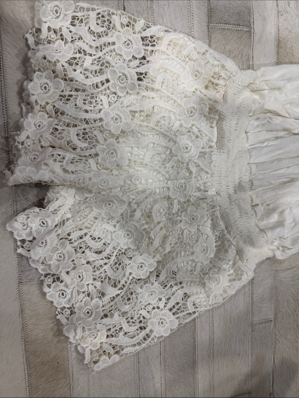 Sky White Romper - Classic Summer Style - Picture 3 of 7